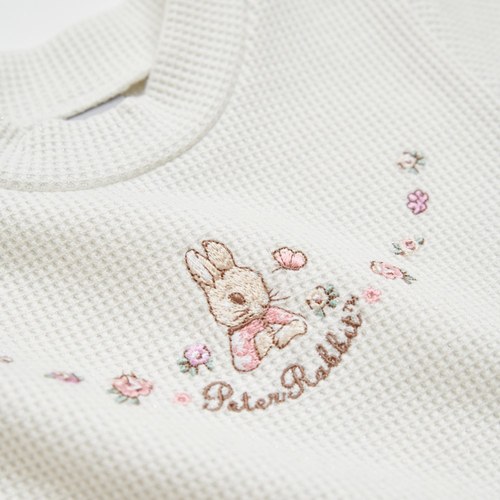 兔美美刺繡半高領長袖上衣