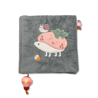 【網路獨家】純棉連帽圍裙式寶寶浴巾禮盒 100x100cm+柔軟布書