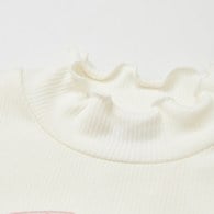學院比得女米白花瓣領高領衫