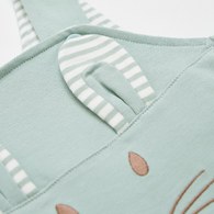 清新比得造型兔耳朵吊帶褲