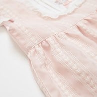 小香兔蕾絲刺繡荷葉邊袖上衣